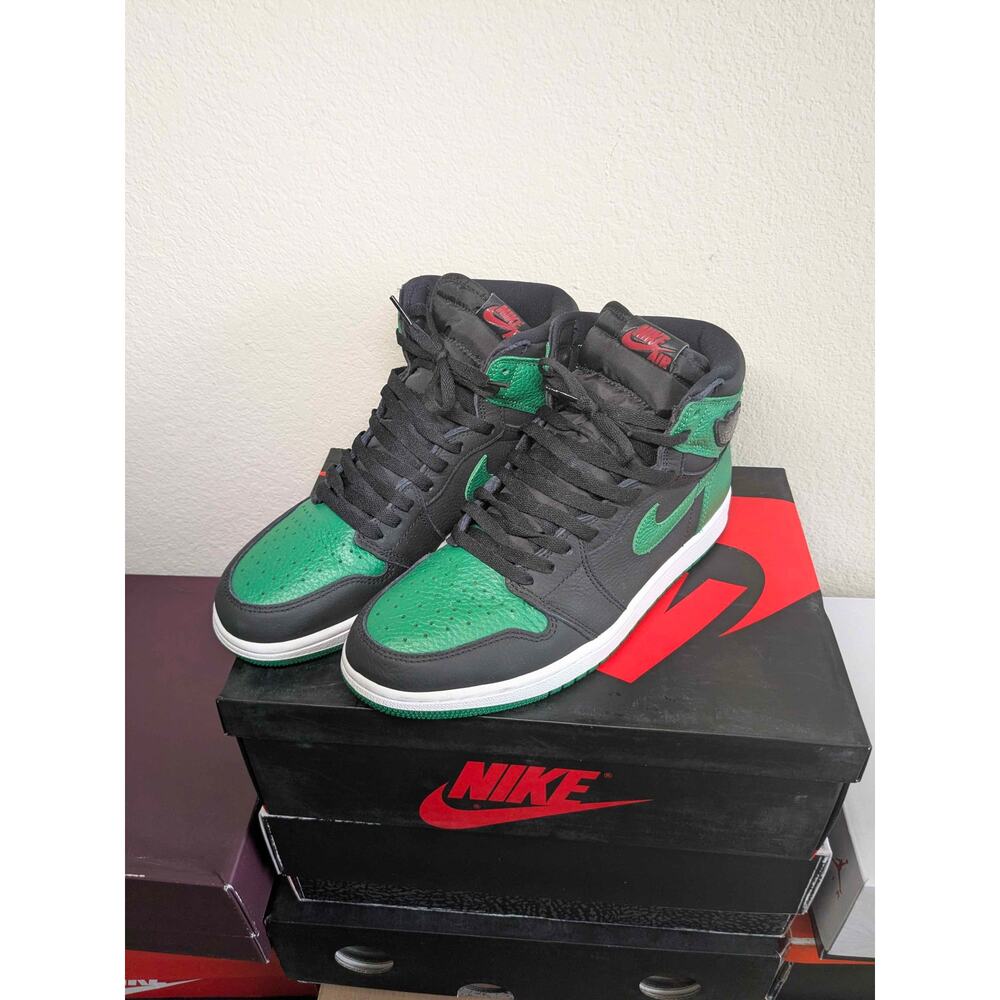 Air Jordan 1 Retro High OG "Pine Green 2.0" Size 10 - OG Box
